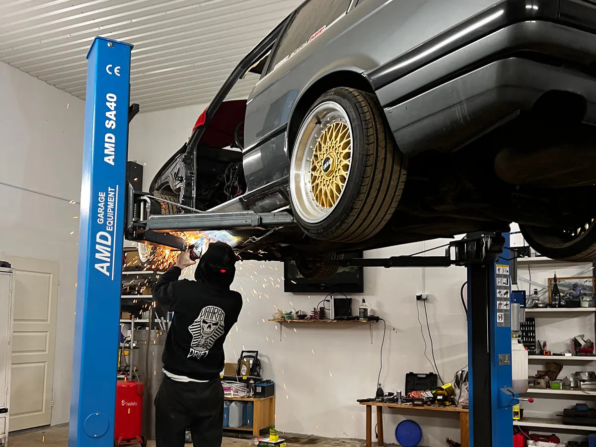 Professionaalne autoremont HK Workshopi töökojas
